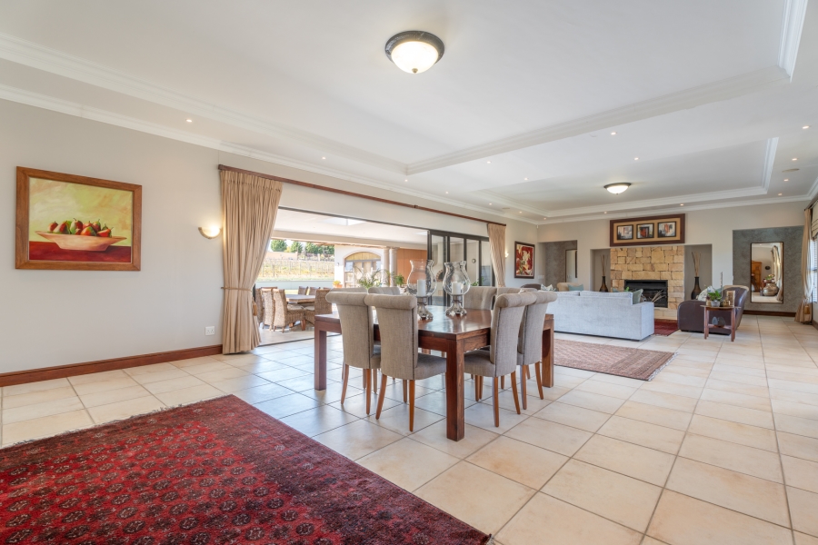 6 Bedroom Property for Sale in Klein Zevenwacht Western Cape